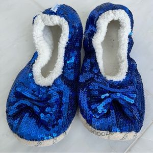 Snoozies sequin no-skid slippers